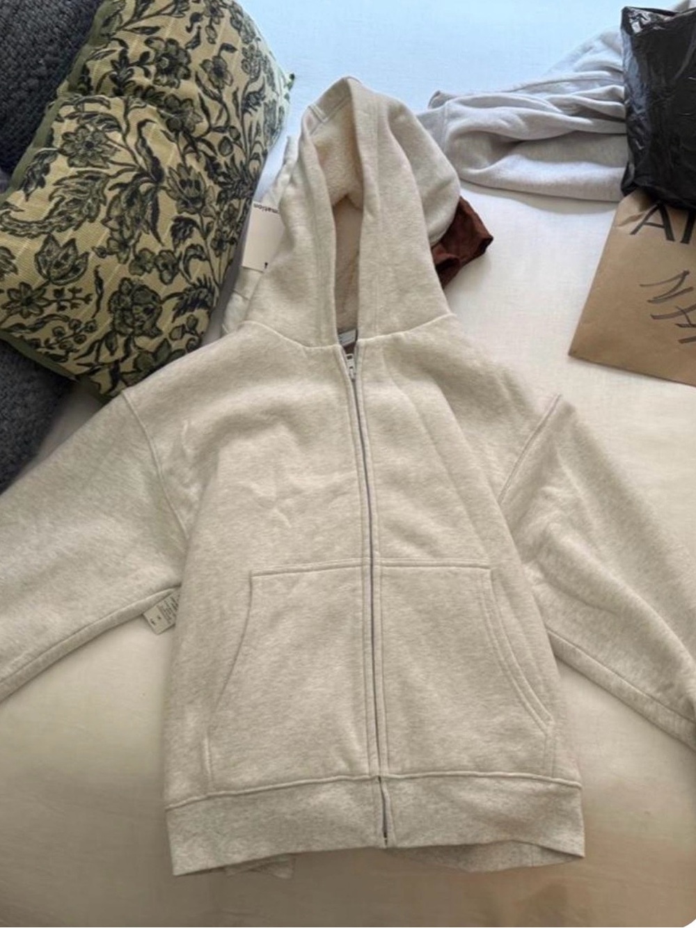 Aritzia Large fuzzy sweatshirt
